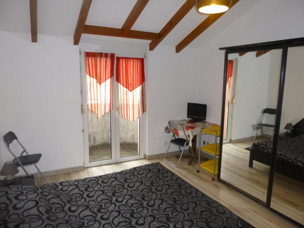 Studio/Hôtel Porte De France Saint-Louis (Haut-Rhin) Quarto foto