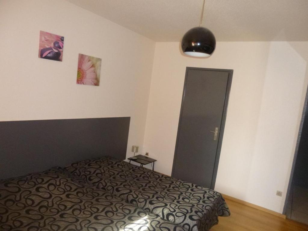 Studio/Hôtel Porte De France Saint-Louis (Haut-Rhin) Quarto foto